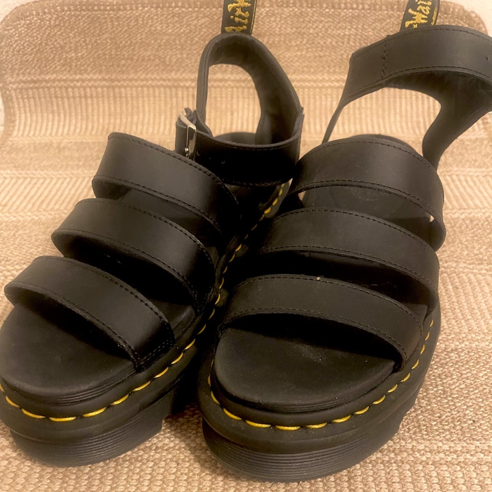 Dr. Marten Blair sandals